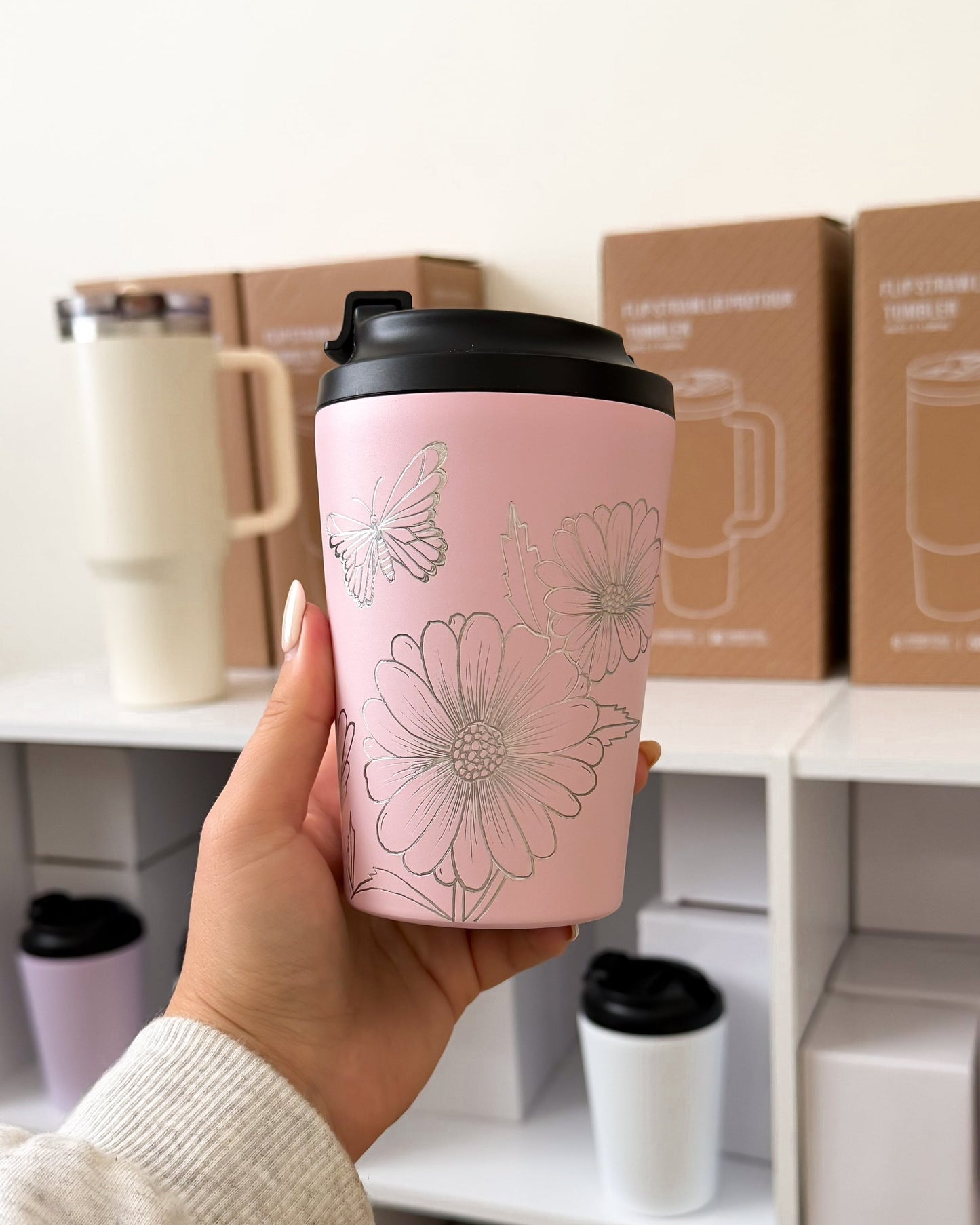 Hand Engraved 12oz Coffee Cup | Baby Pink Daisy